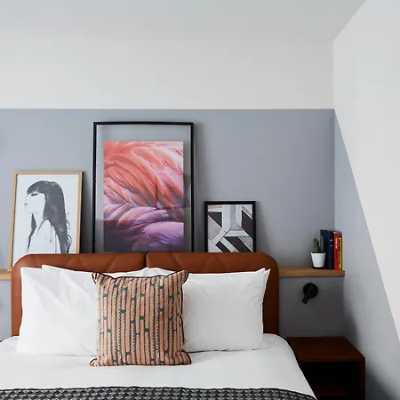 Indigo Centre By Ihg Hotel 4*